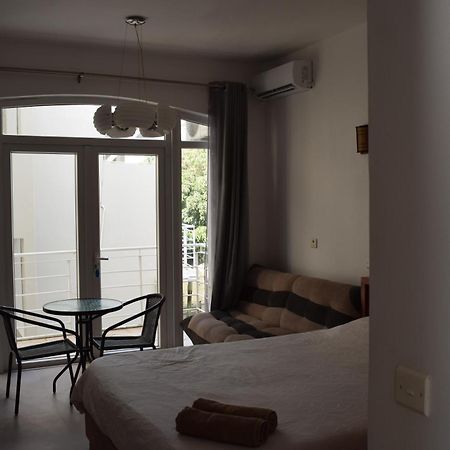 Ocean Drive Studio - Opposite The Beach กรองด์เบย์ ภายนอก รูปภาพ