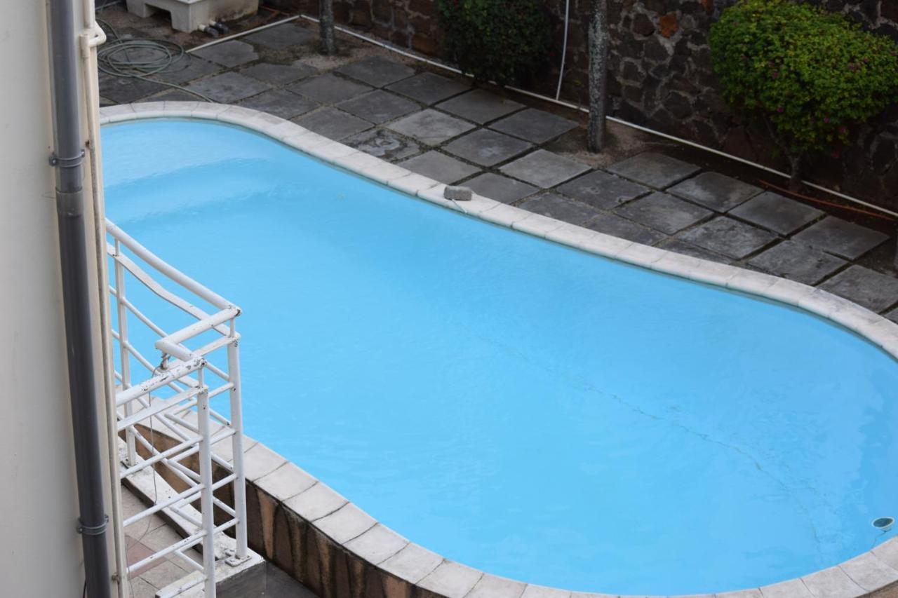 Ocean Drive Studio - Opposite The Beach กรองด์เบย์ ภายนอก รูปภาพ