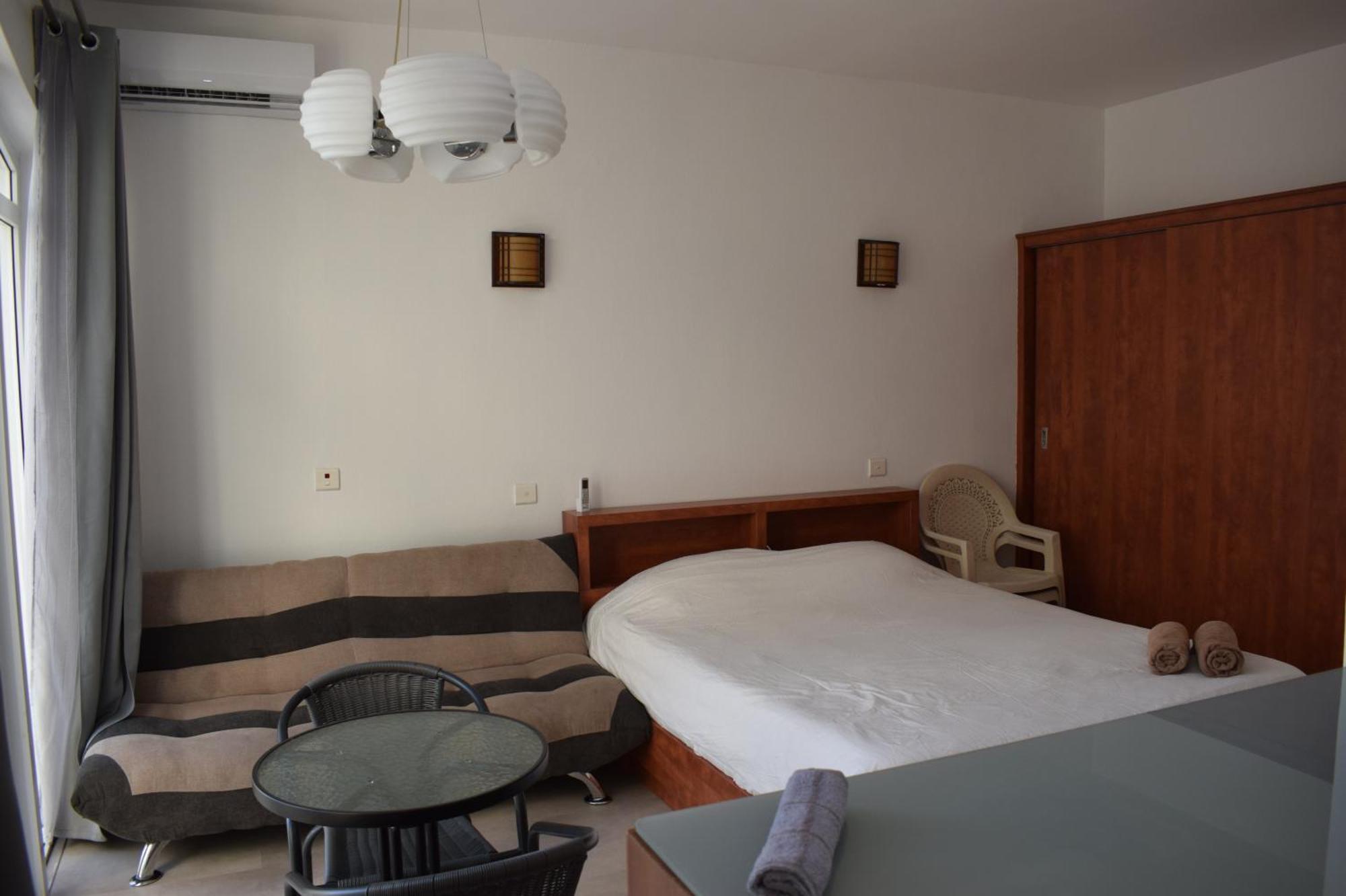 Ocean Drive Studio - Opposite The Beach กรองด์เบย์ ภายนอก รูปภาพ
